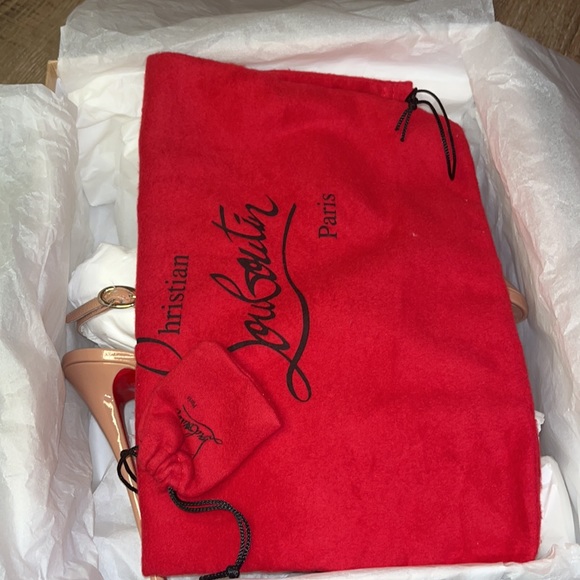 Christian Louboutin Patent Nude 38 worn for 2 hours - Picture 6 of 7